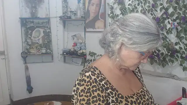 FunnyGrandma online show from 11-30-25, 12:55