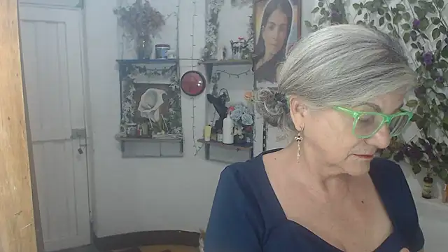 FunnyGrandma online show from 07-16-26, 12:29