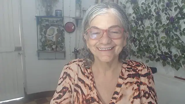 FunnyGrandma online show from 02-18-26, 12:34