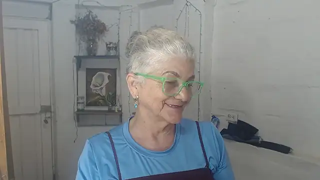 FunnyGrandma online show from 07-31-26, 03:17