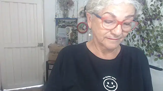 FunnyGrandma online show from 12-14-25, 09:42