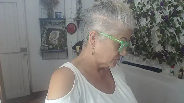 FunnyGrandma online show from 07-27-26, 01:23