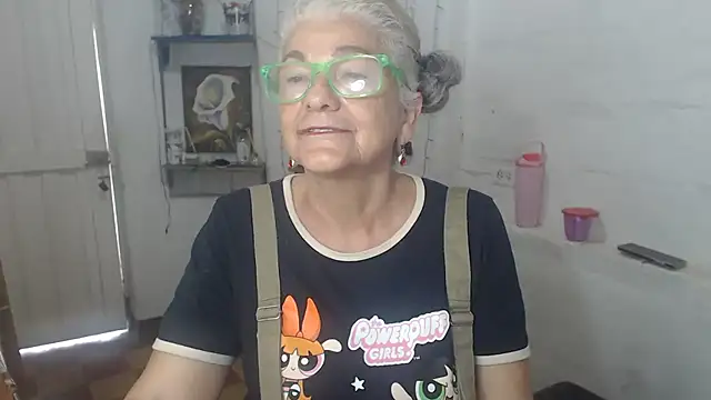 FunnyGrandma online show from 08-09-26, 06:14