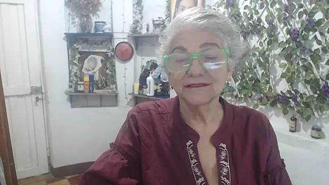 FunnyGrandma online show from 07-06-26, 12:28