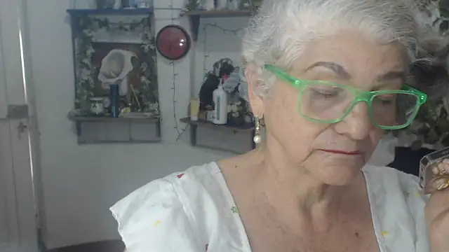 FunnyGrandma online show from 07-08-26, 06:30