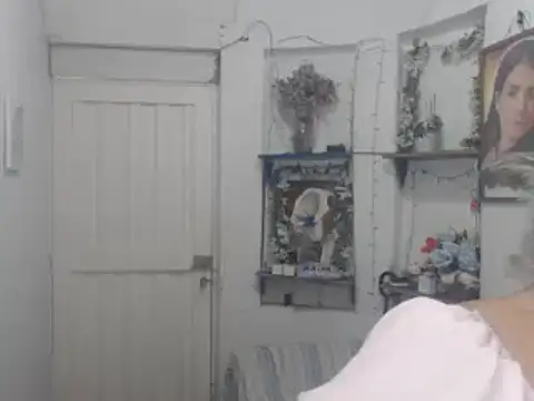 Snapshot of FunnyGrandma chatting on 09-14-25, 02:12 FunnyGrandma online show from 09-14-25, 02:12