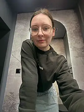 The Snowwhitee online show from 04-19-26, 11:55