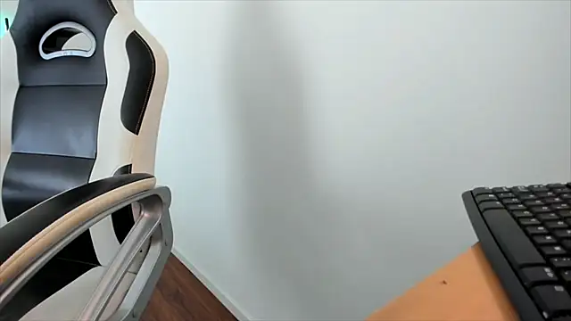 CallMeAngelica online show from 01-06-26, 12:53