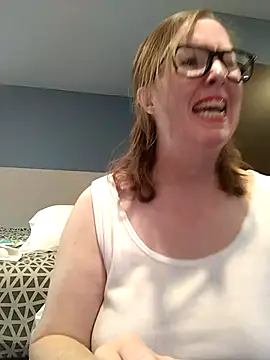 Snapshot of SweetandNaughty1 chatting on 10-15-25, 08:39 SweetandNaughty1 online show from 10-15-25, 08:39