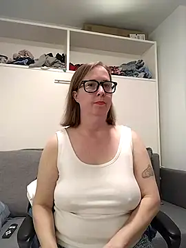 SweetandNaughty1 online show from 01-07-26, 07:19