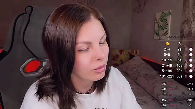 Snapshot of Your_Sweet_Lilu chatting on 06-16-26, 01:44 Your Sweet Lilu online show from 06-16-26, 01:44