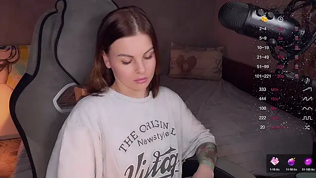 Your Sweet Lilu online show from 12-19-25, 01:57