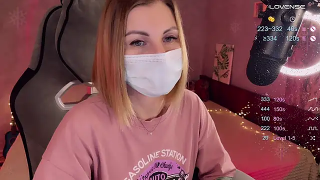 Snapshot of Your_Sweet_Lilu chatting on 02-17-25, 07:44 Your Sweet Lilu online show from 02-17-25, 07:44