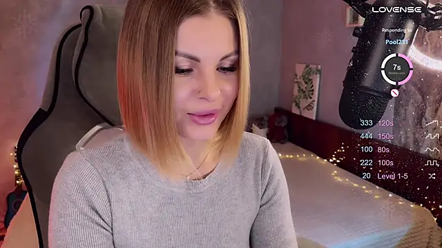 Snapshot of Your_Sweet_Lilu chatting on 02-18-25, 05:20 Your Sweet Lilu online show from 02-18-25, 05:20