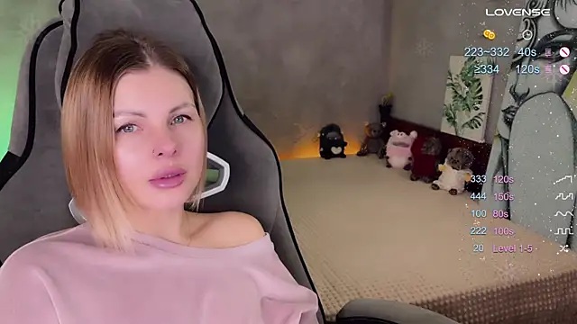 Snapshot of Your_Sweet_Lilu chatting on 12-17-24, 07:04 Your Sweet Lilu online show from 12-17-24, 07:04