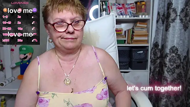 Snapshot of Mella4you chatting on 01-17-25, 02:50 Mella4you online show from 01-17-25, 02:50