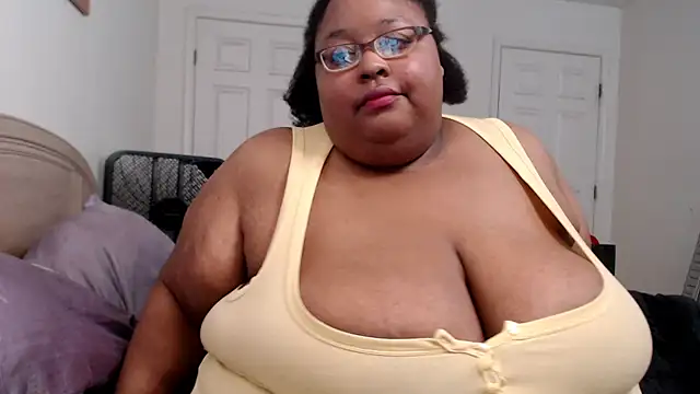 Snapshot of Loves_Aura chatting on 10-03-25, 11:50 Loves Aura online show from 10-03-25, 11:50