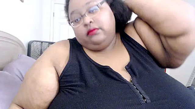 Loves Aura online show from 06-06-26, 12:27