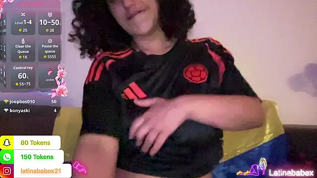 Snapshot of Latinababex chatting on 06-27-26, 11:44 Latinababex online show from 06-27-26, 11:44