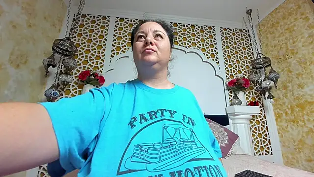 AleshaArabian online show from 12-16-25, 05:33