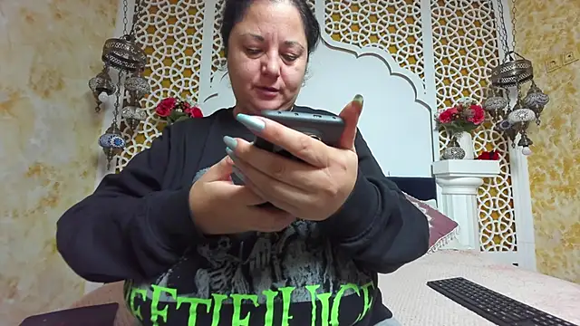 AleshaArabian online show from 12-18-25, 05:01