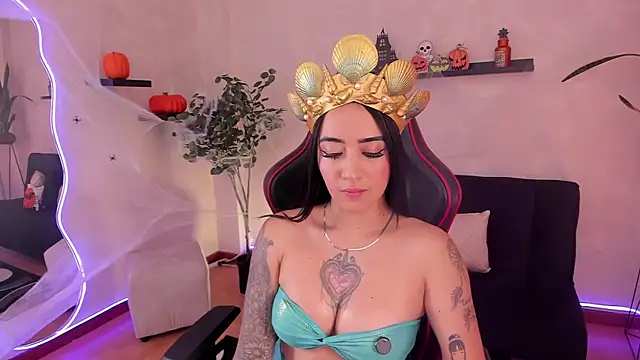 EmmyEvans1 online show from 10-01-25, 07:51