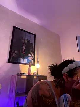 EmmyEvans1 online show from 01-13-26, 01:26