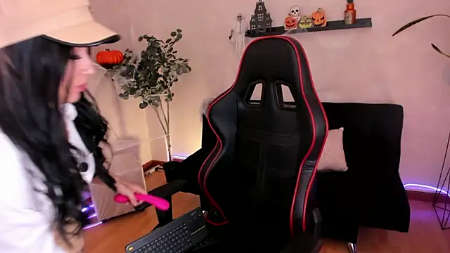 EmmyEvans1 online show from 10-08-25, 08:09