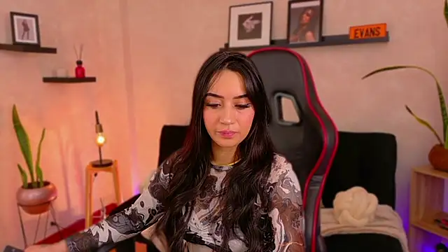 EmmyEvans1 online show from 02-11-26, 07:36