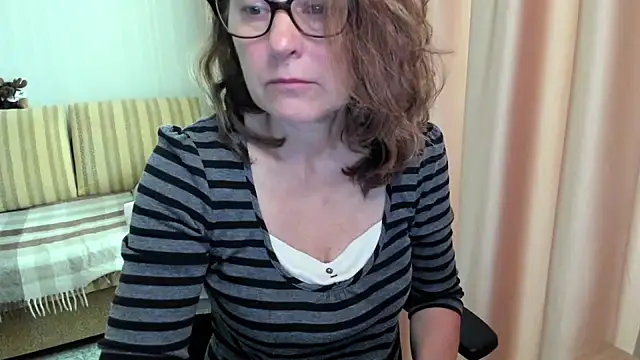 lauraoven online show from 06-20-26, 07:24