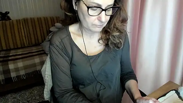 lauraoven online show from 02-03-26, 12:21