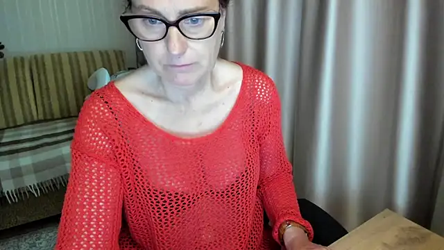 lauraoven online show from 06-17-26, 02:05