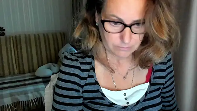 lauraoven online show from 09-29-25, 08:54