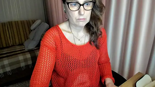 lauraoven online show from 02-10-26, 07:51