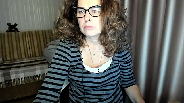 lauraoven online show from 11-28-25, 11:54