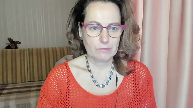 lauraoven online show from 03-11-25, 07:14