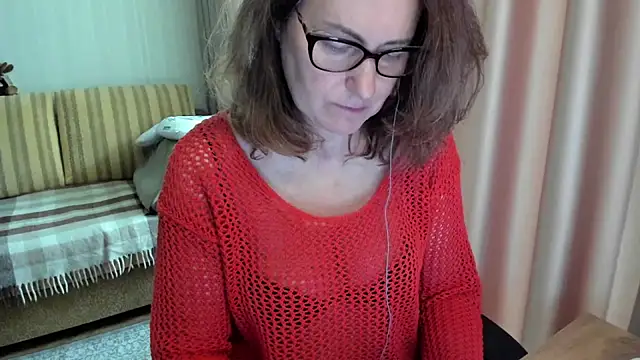 lauraoven online show from 06-13-26, 07:17