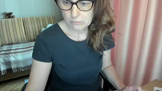 lauraoven online show from 03-22-26, 02:40