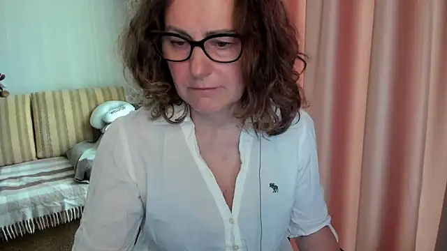 lauraoven online show from 05-17-26, 07:41