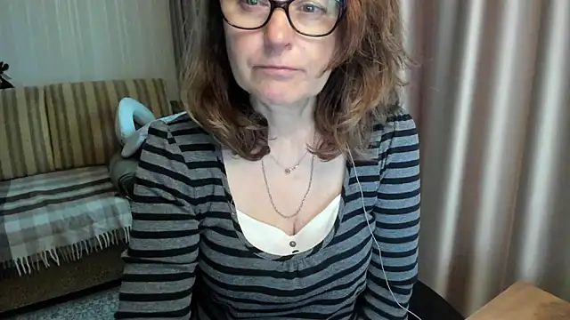 lauraoven online show from 06-03-26, 05:17