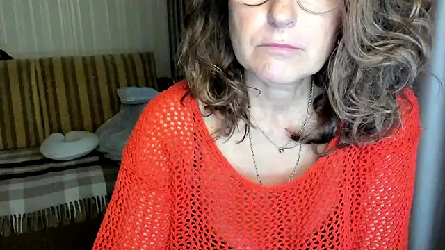 lauraoven online show from 10-05-25, 02:30