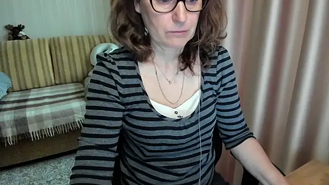 lauraoven online show from 05-29-26, 07:14