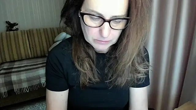 lauraoven online show from 03-09-26, 02:31