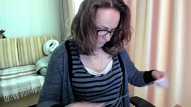 lauraoven online show from 06-03-26, 07:20