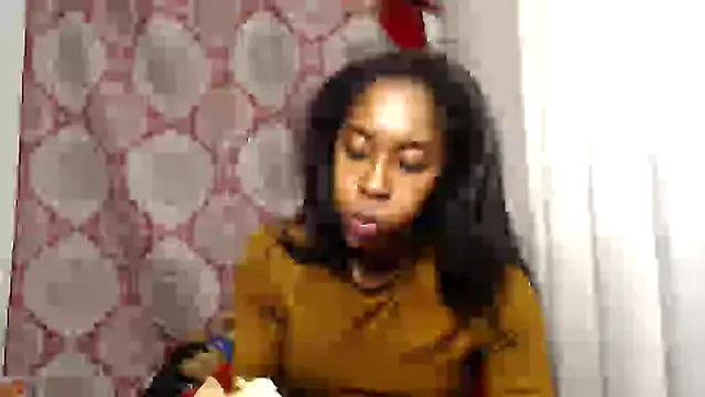 Snapshot of MissMegane chatting on 12-03-24, 08:44 MissMegane online show from 12-03-24, 08:44