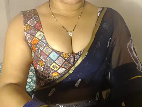 Open Heart Lennon online show from 10-23-25, 04:44