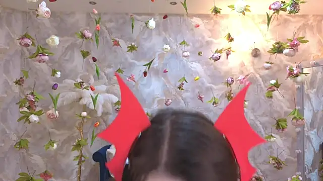 Snapshot of CloudGrace chatting on 06-20-26, 06:24 CloudGrace online show from 06-20-26, 06:24