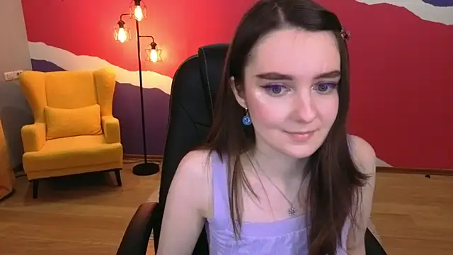 Snapshot of CloudGrace chatting on 02-10-26, 06:18 CloudGrace online show from 02-10-26, 06:18