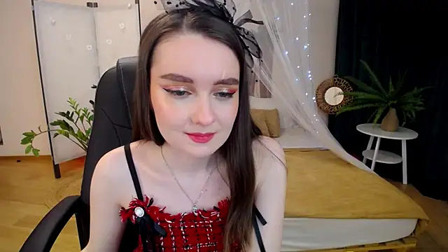 Snapshot of CloudGrace chatting on 03-14-25, 06:18 CloudGrace online show from 03-14-25, 06:18