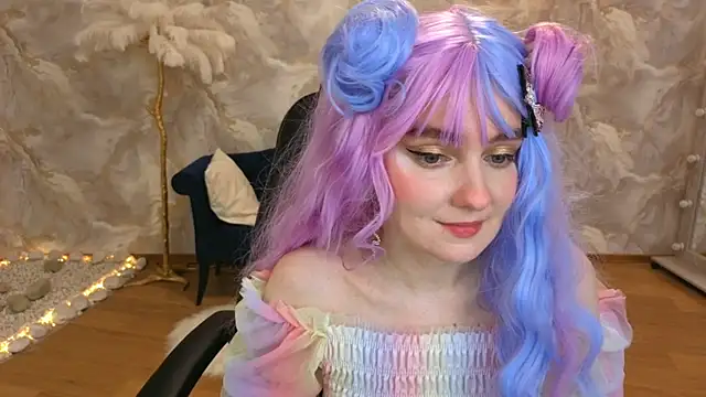Snapshot of CloudGrace chatting on 09-22-25, 06:14 CloudGrace online show from 09-22-25, 06:14